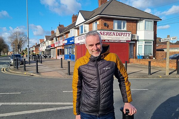 pdd-profile-2023.jpg A photo Paul Drake-Davis standing at the top of a street in Hull